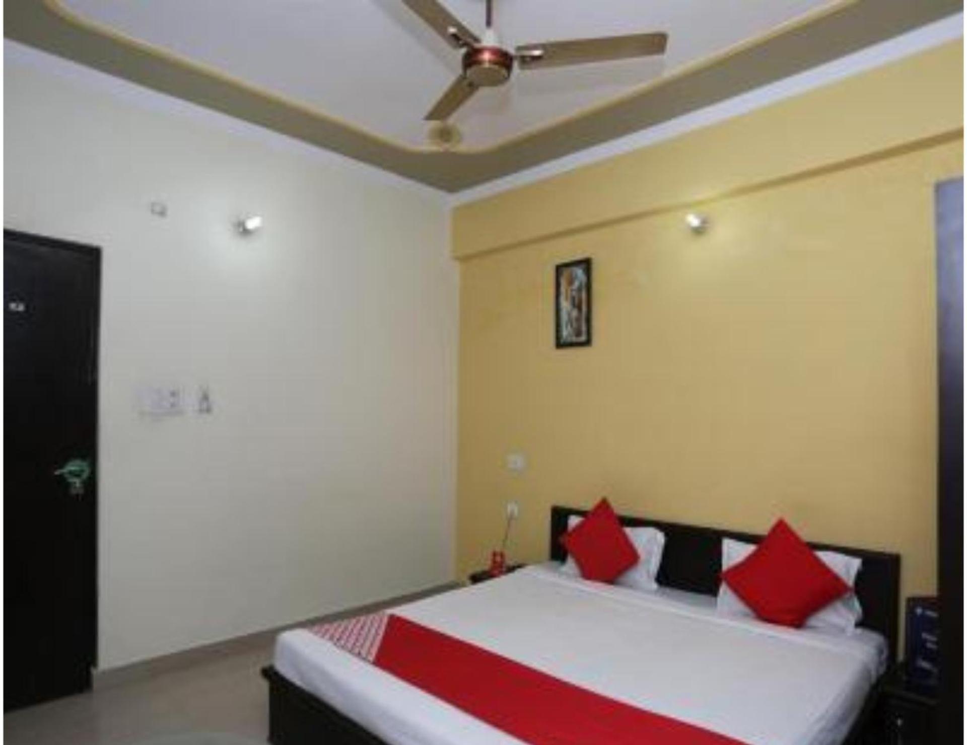 Hotel S K Palace Lucknow , Best Hotel In Lucknow , Hotel In Transport Nagar Lucknow ,Budget Hotels In Lucknow Exterior photo
