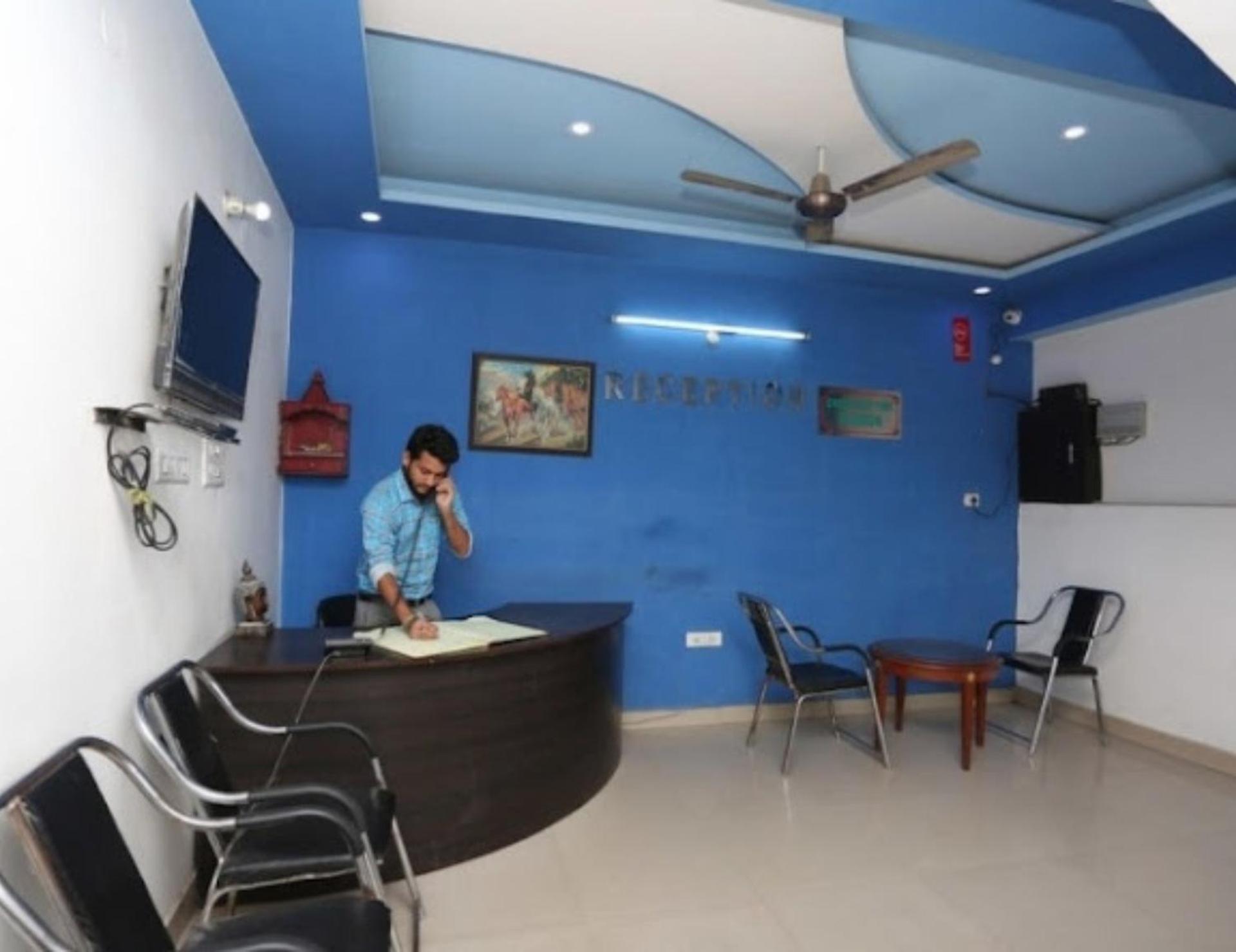 Hotel S K Palace Lucknow , Best Hotel In Lucknow , Hotel In Transport Nagar Lucknow ,Budget Hotels In Lucknow Exterior photo